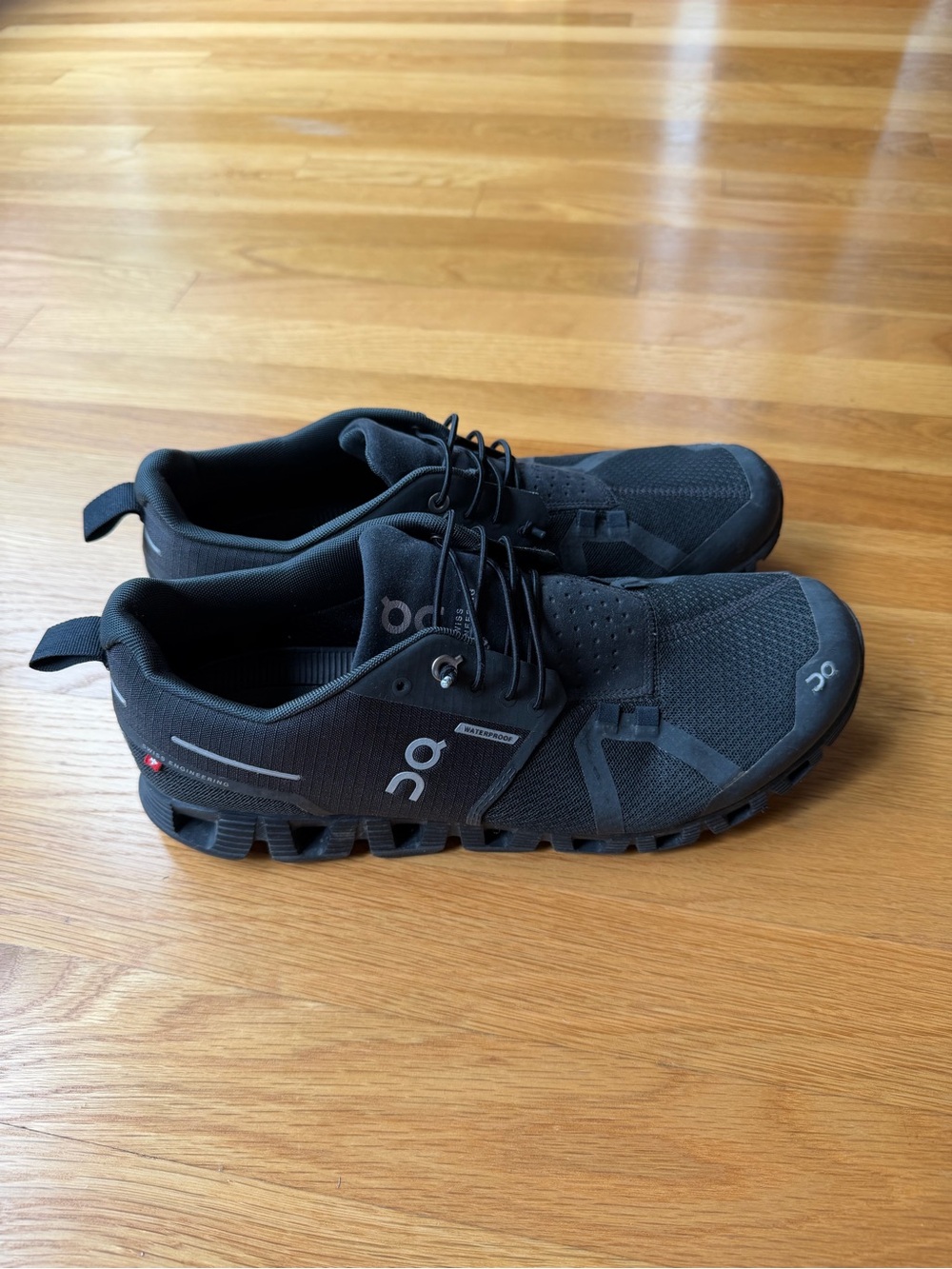 On Cloud Waterproof Shoes in Black - Picture 5 of 8